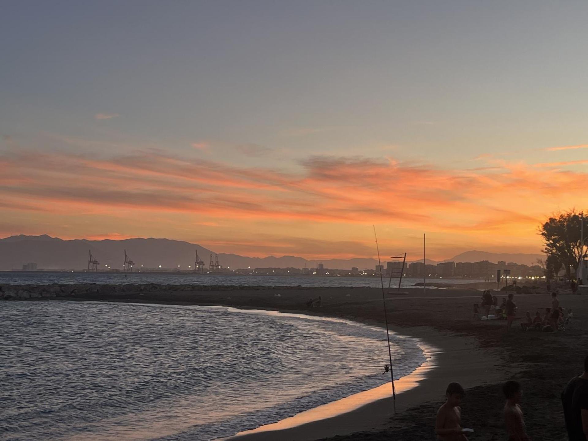La Casa De La Playa Apartman Málaga Kültér fotó